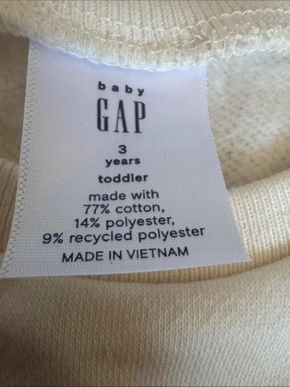 GAP Cream Sweatshirt with Multicolor Heart Graphic